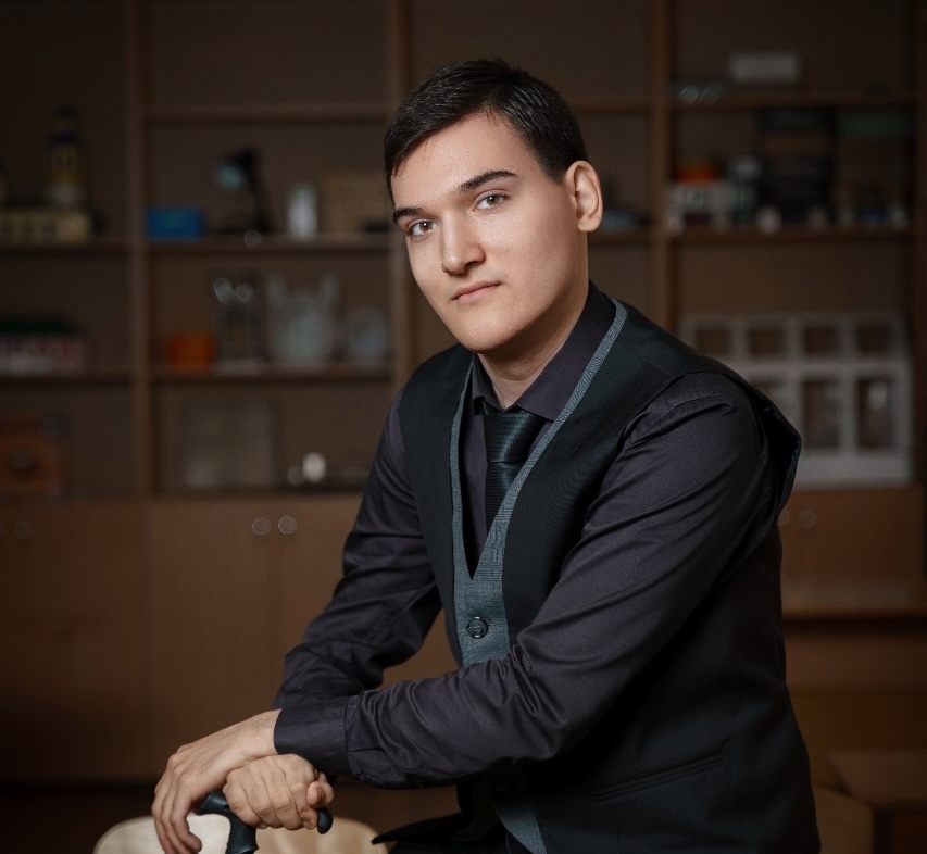 Максим Рахманин