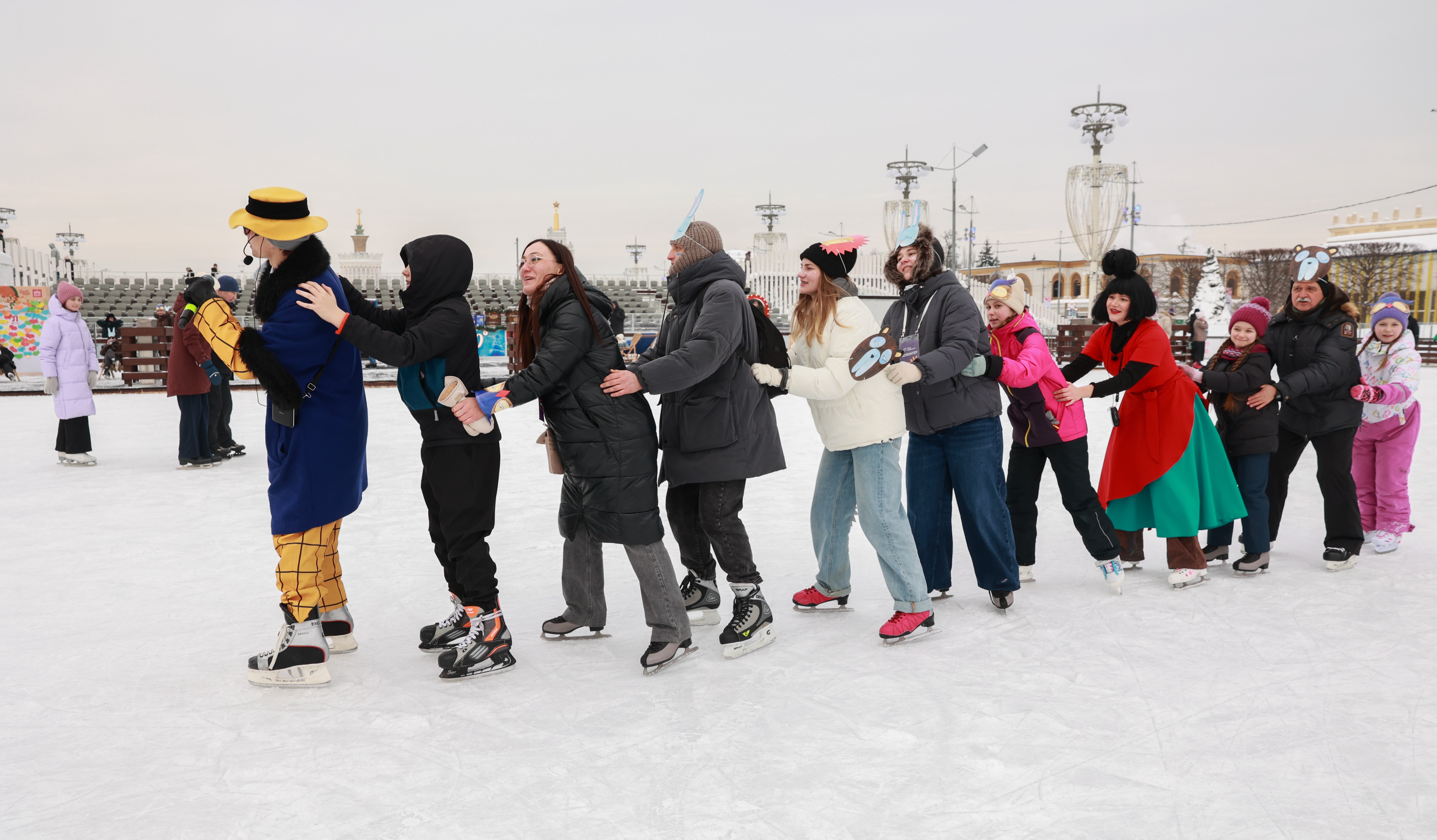 Благотворительный день на катке ВДНХ